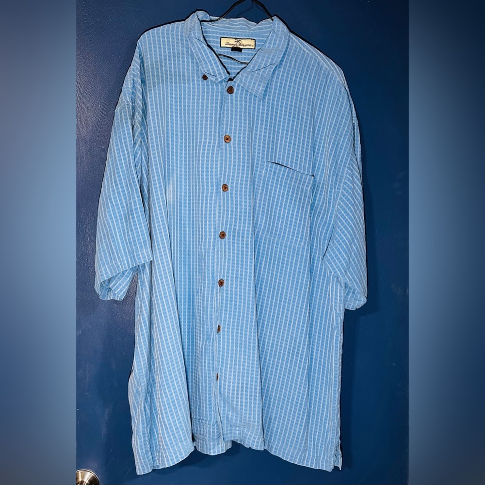 Men’s XXL Tommy Bahama casual shirt
